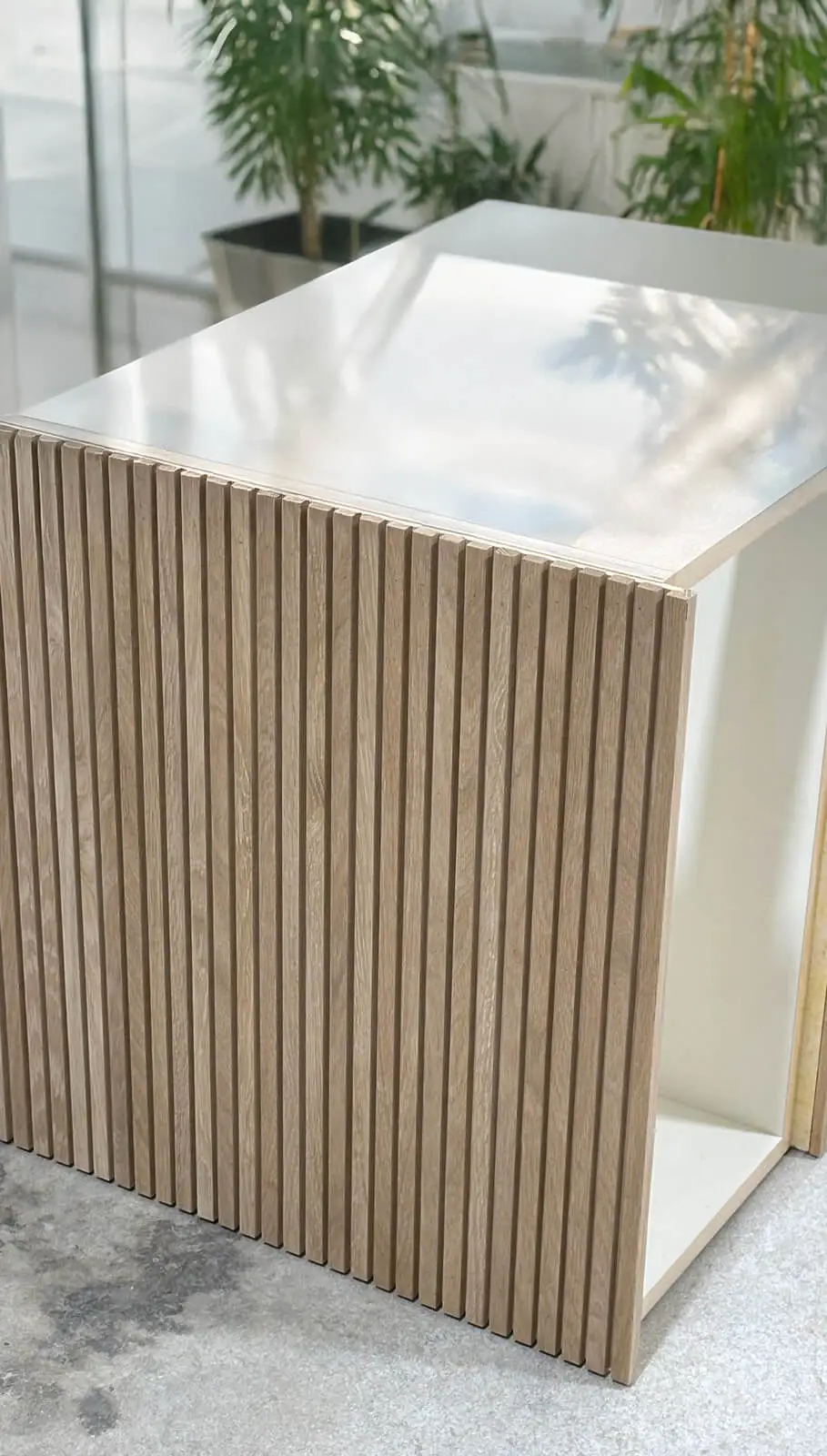 Top en madera a medida.